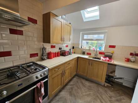 Room 1, Napier Avenue, Southend On Sea, Image 3