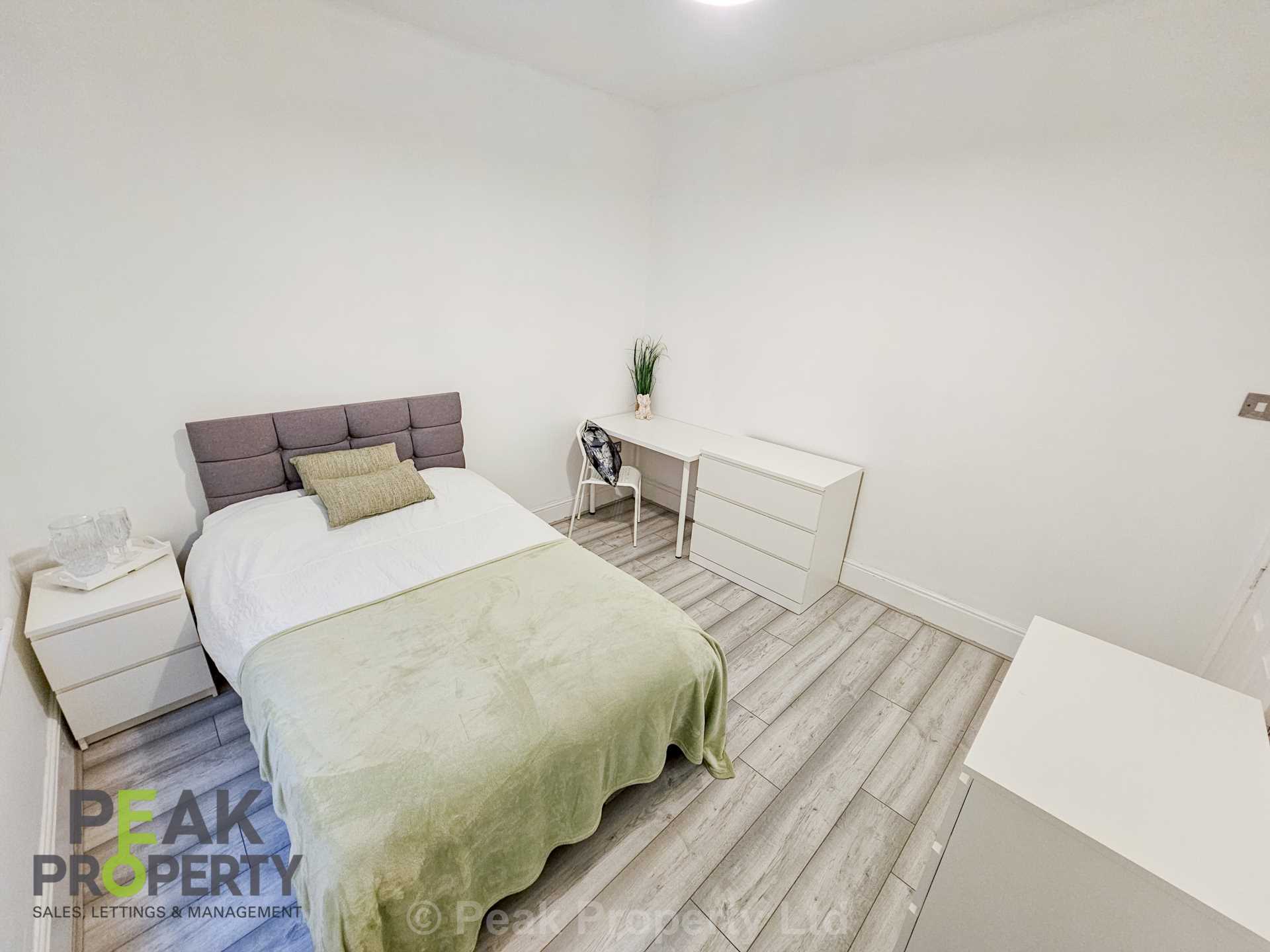 Room 2 Napier Avenue, Southend On Sea, Image 2