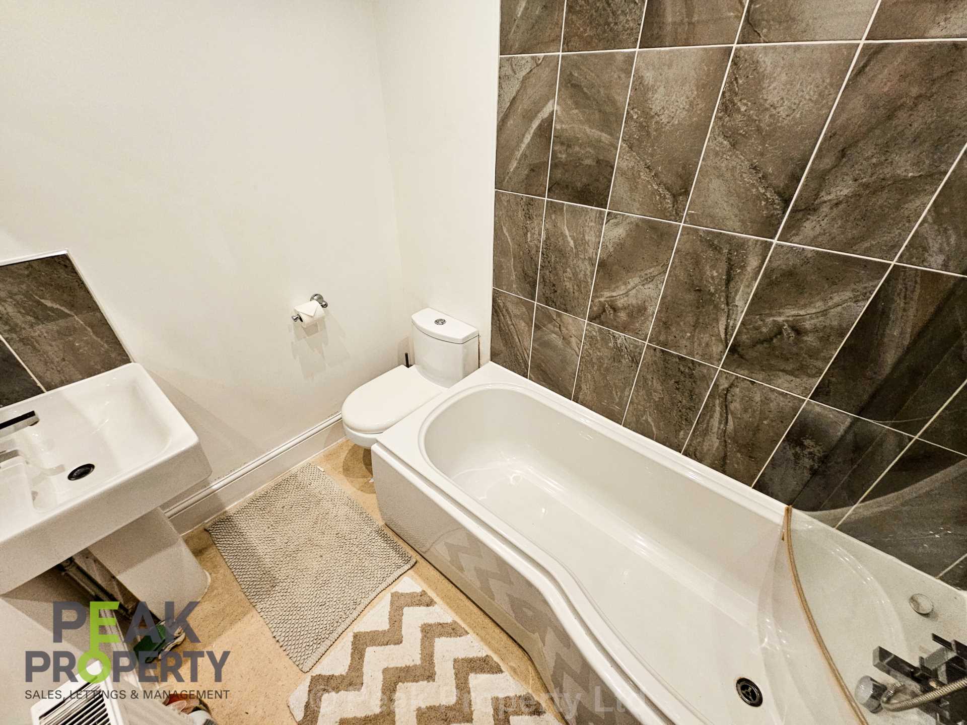 Room 2 Napier Avenue, Southend On Sea, Image 3