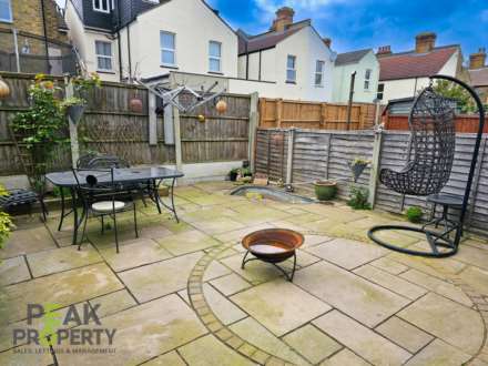 Room 2 Napier Avenue, Southend On Sea, Image 9