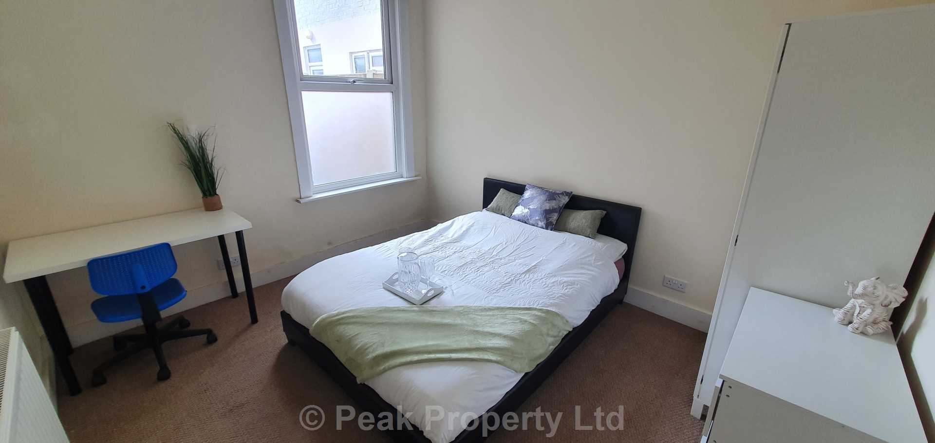 Room 2, Gordon Road, Southend On Sea, Image 1