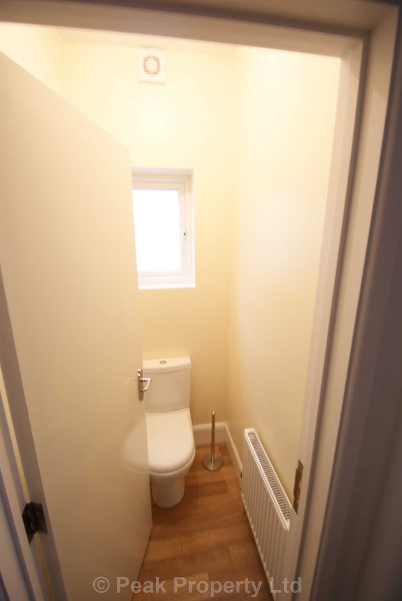 Room 2, Gordon Road, Southend On Sea, Image 6