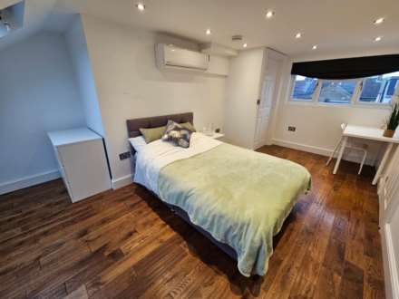 1 Bedroom Room (Double), Room 6, Napier Avenue, Southend On Sea