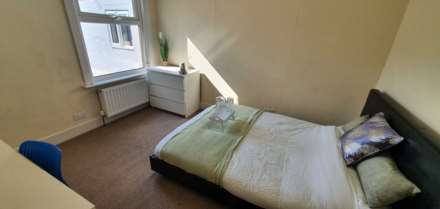 Room 4, Gordon Road, Southend On Sea, Image 1