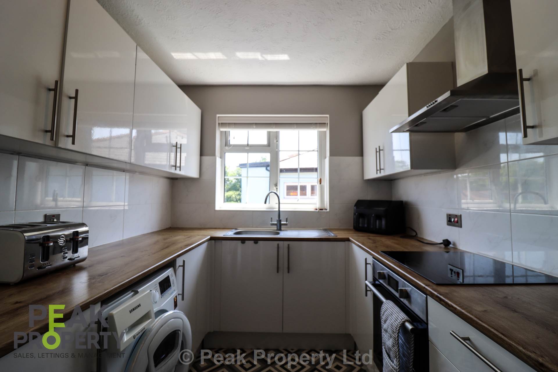 Springfield Drive, Westcliff On Sea, Image 2