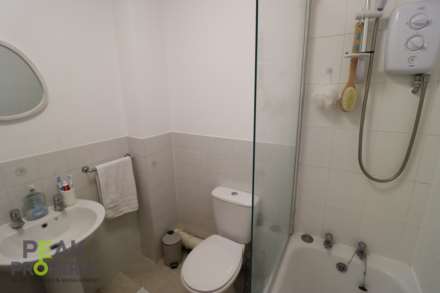 Springfield Drive, Westcliff On Sea, Image 3