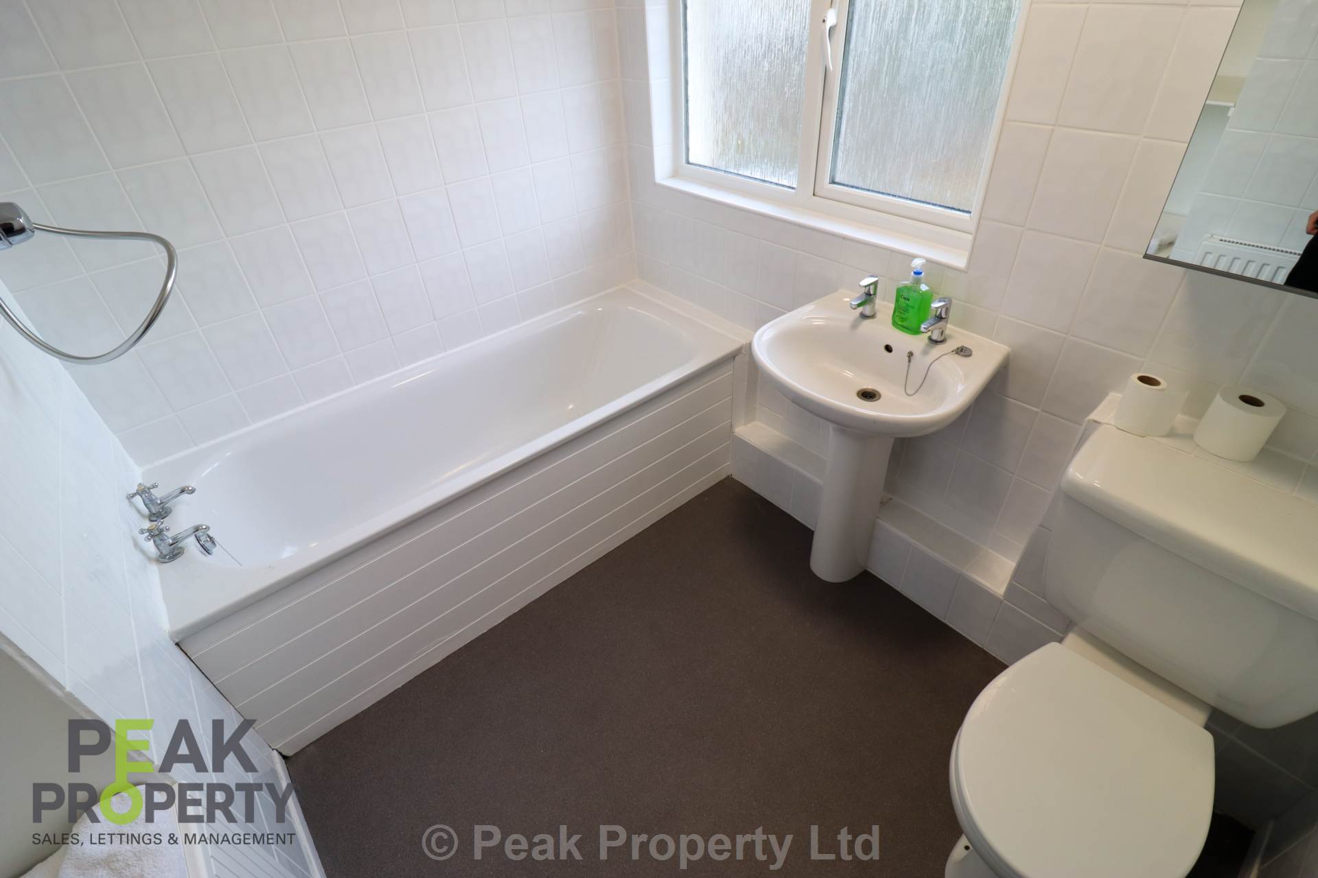 Writtle Walk, Basildon, Image 5