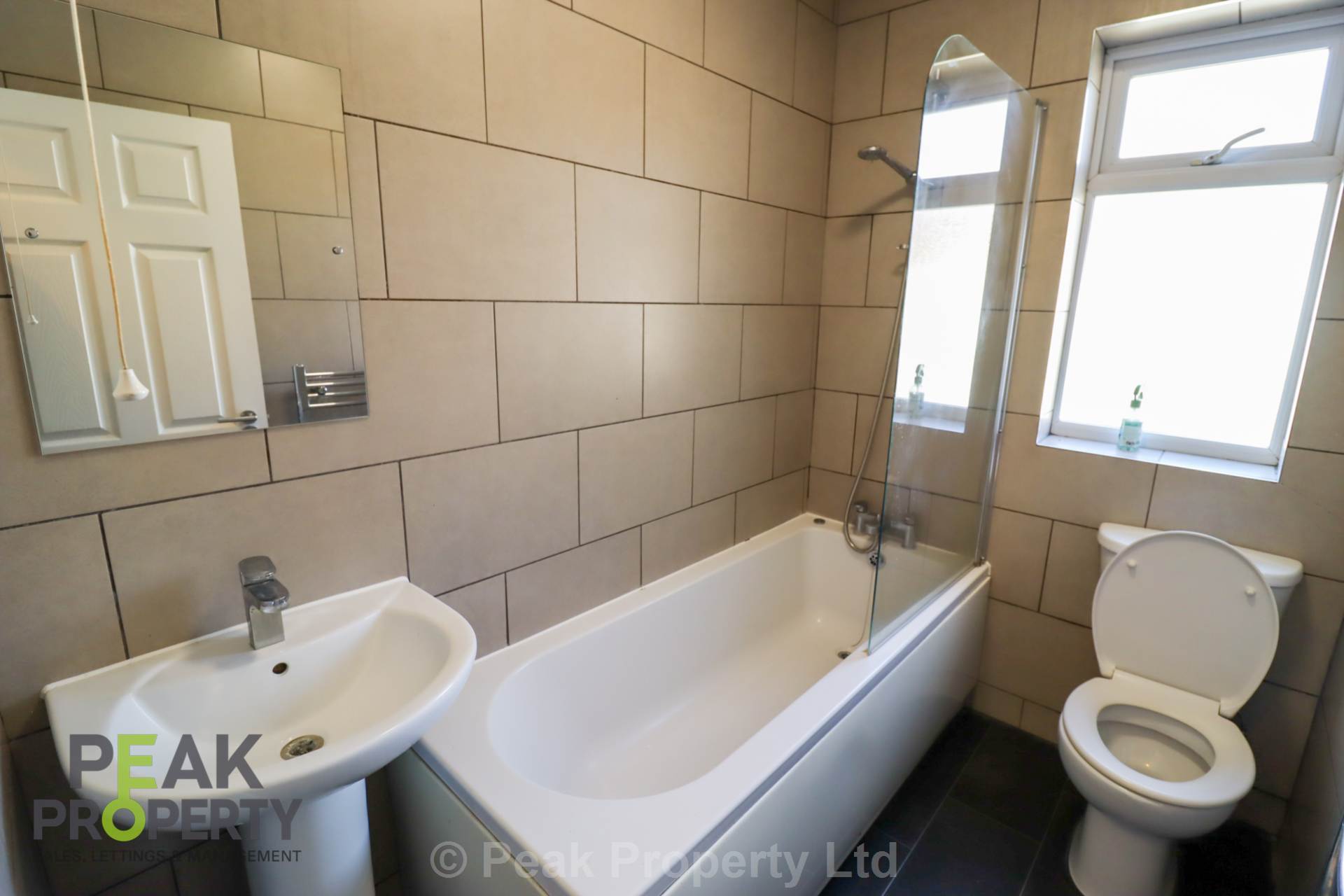 Elderton Road, Westcliff On Sea, Image 2