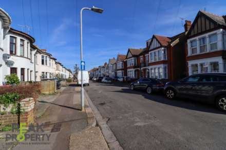 Elderton Road, Westcliff On Sea, Image 16