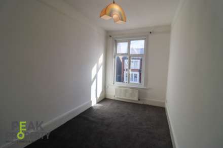 Elderton Road, Westcliff On Sea, Image 7