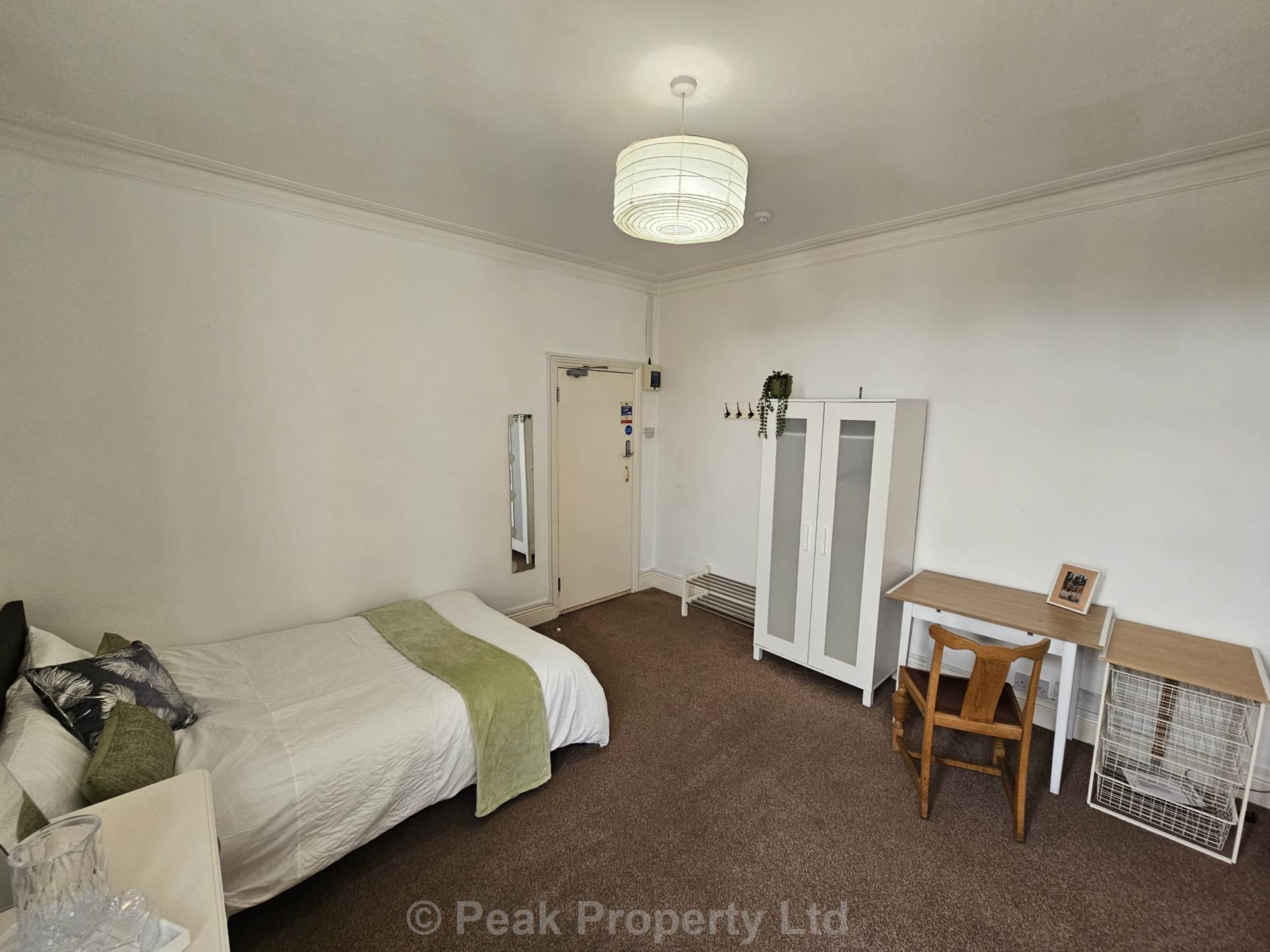 BIG ROOMS! COMMUNAL LOUNGE! York Road, Southend On Sea, Image 26