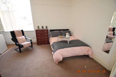 BIG ROOMS! COMMUNAL LOUNGE! York Road, Southend On Sea, Image 19