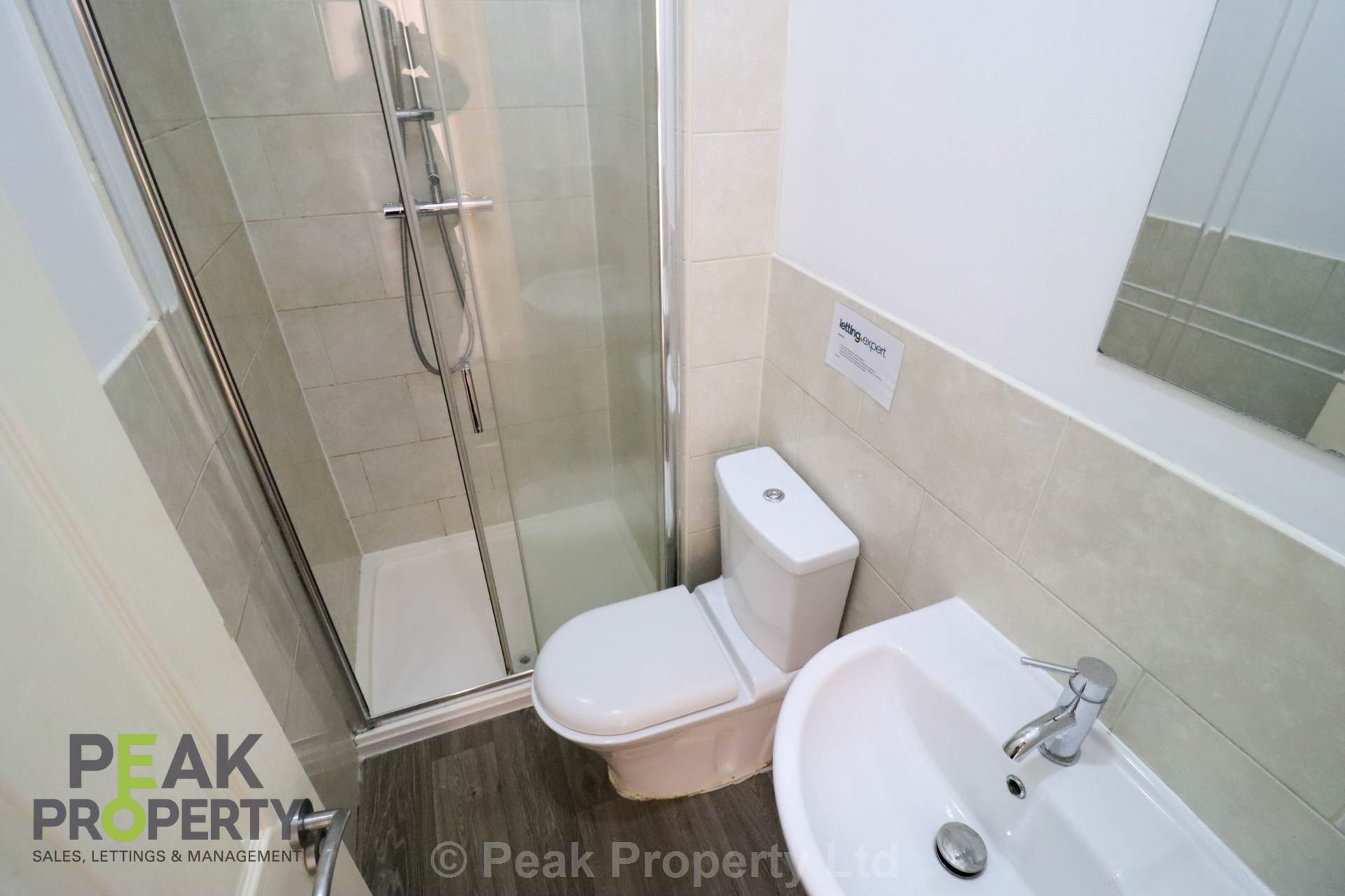 5 Rooms Available in Weston Road, Southend On Sea, Image 4