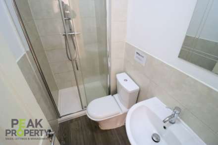 5 Rooms Available in Weston Road, Southend On Sea, Image 4