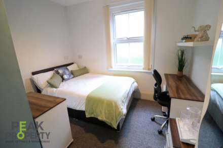 5 Rooms Available in Weston Road, Southend On Sea, Image 6