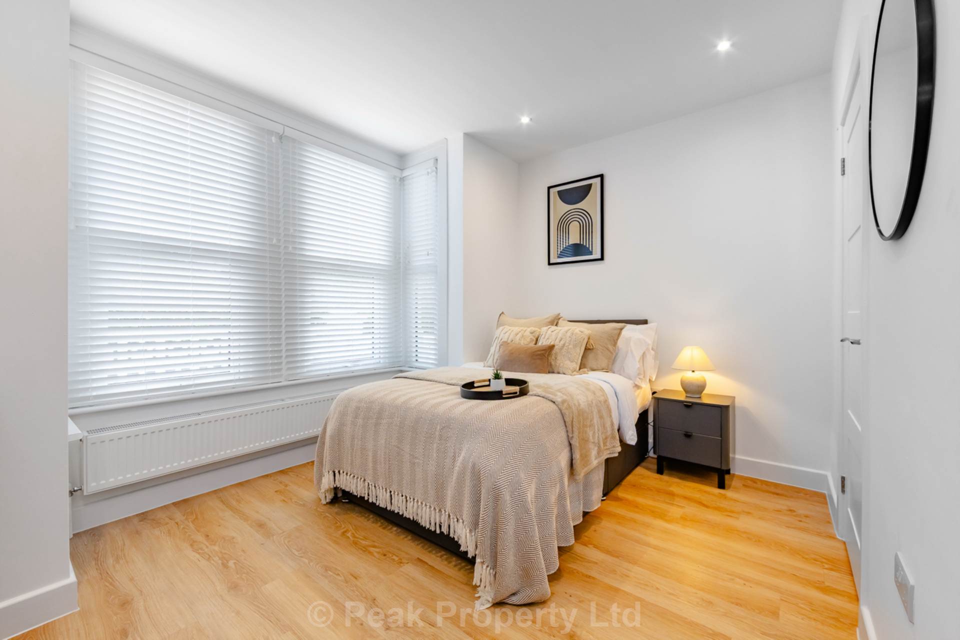 Room 1, Heygate Avenue, Southend On Sea, Image 1