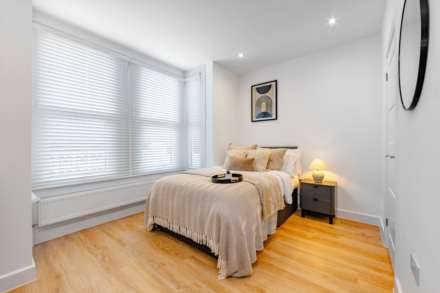 Room 1, Heygate Avenue, Southend On Sea, Image 1