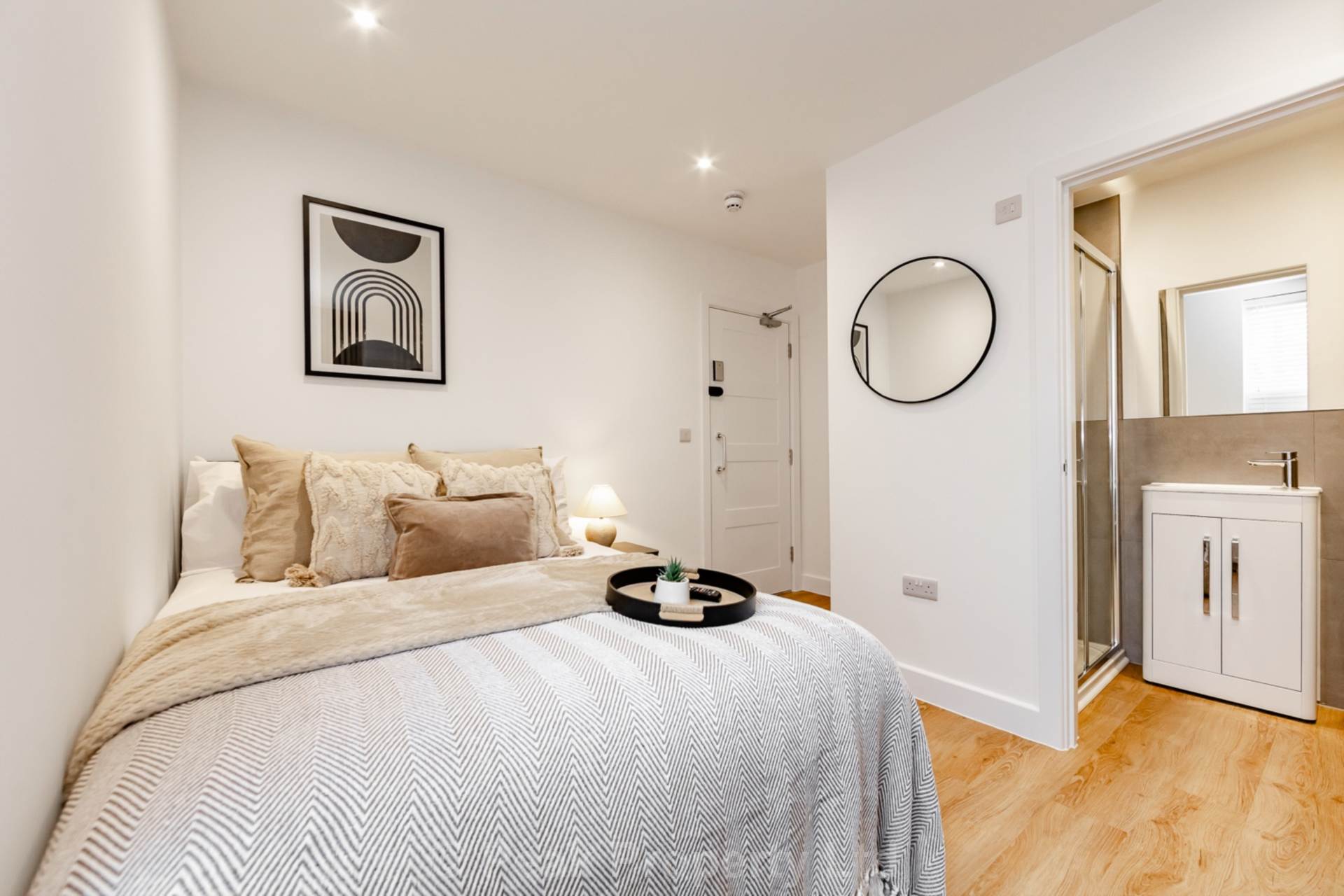 Room 4, Heygate Avenue, Southend On Sea, Image 1