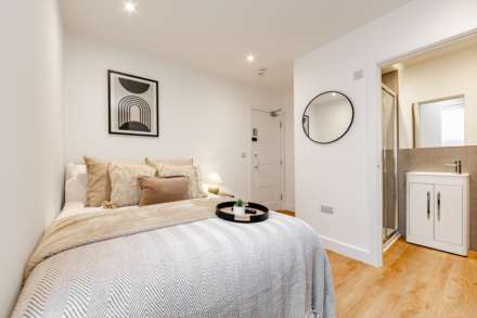 Room 4, Heygate Avenue, Southend On Sea, Image 1