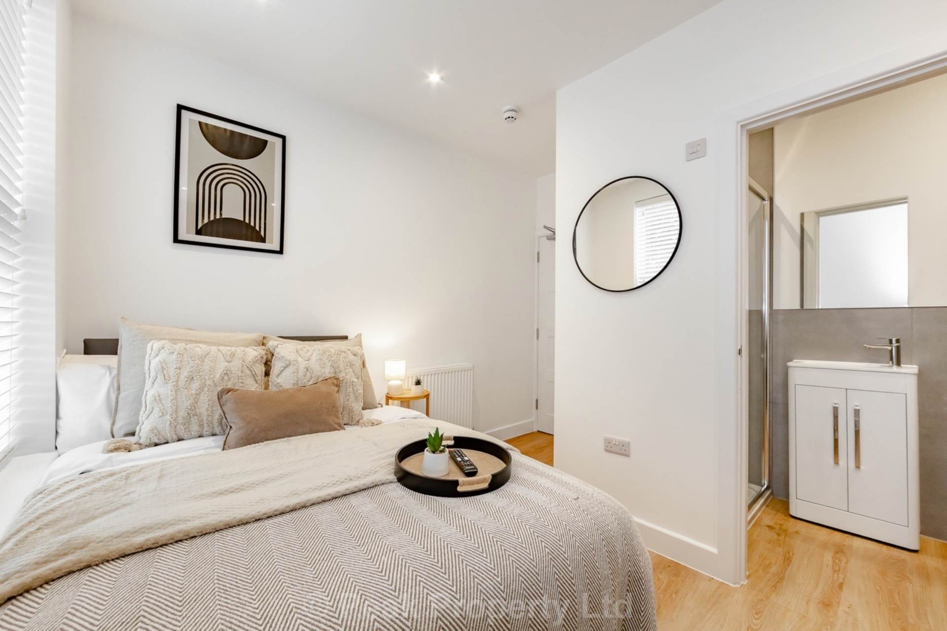 Room 6, Heygate Avenue, Southend On Sea, Image 1