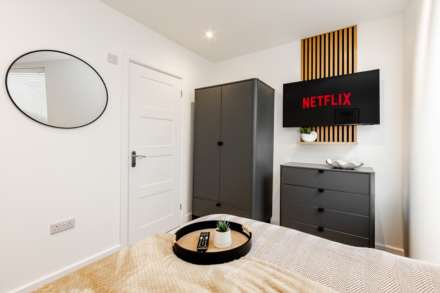 Room 6, Heygate Avenue, Southend On Sea, Image 18
