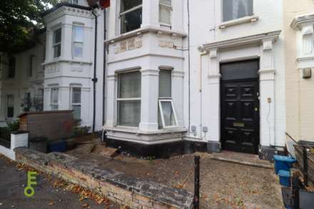 Flat 1, Marine Avenue, Westcliff On Sea, Image 1