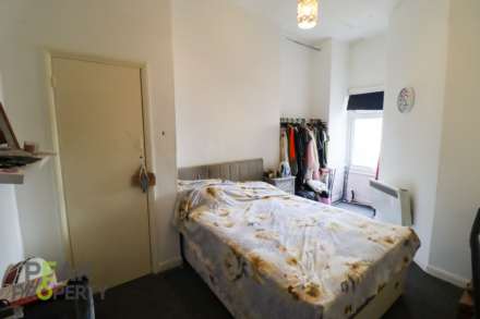 Flat 1, Marine Avenue, Westcliff On Sea, Image 2