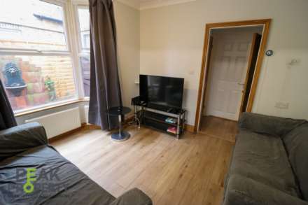 Napier Avenue, Southend On Sea, Image 8