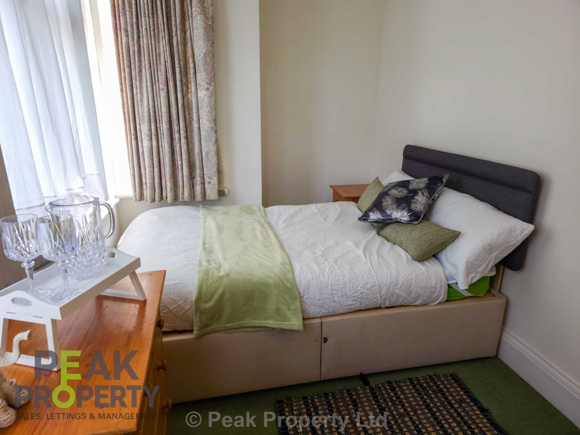 Room 2,  Canewdon Road, Westcliff On Sea, Image 4