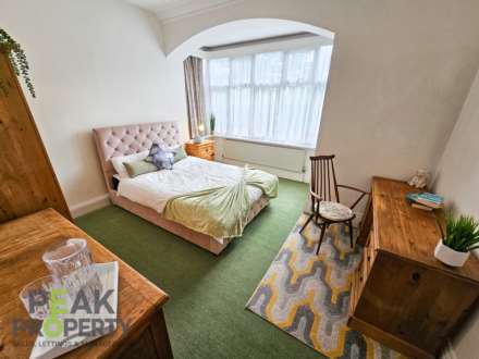 Room 3,  Canewdon Road, Westcliff On Sea, Image 1