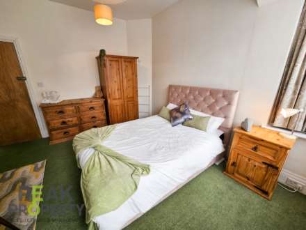 Room 3,  Canewdon Road, Westcliff On Sea, Image 2