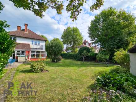 Room 4, Canewdon Road, Westcliff on Sea, Image 17