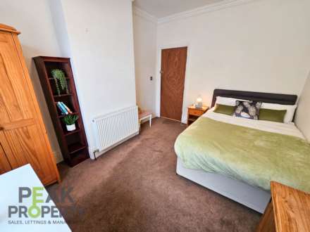 Room 4, Canewdon Road, Westcliff on Sea, Image 3