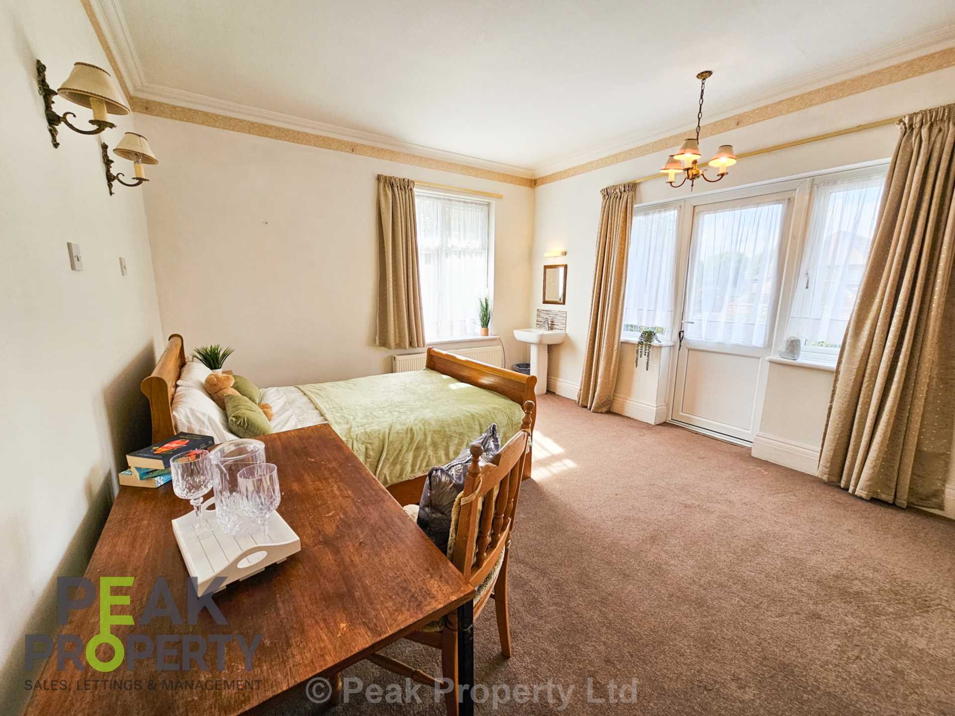 Room 7, Canewdon Road, Westcliff On Sea, Image 2