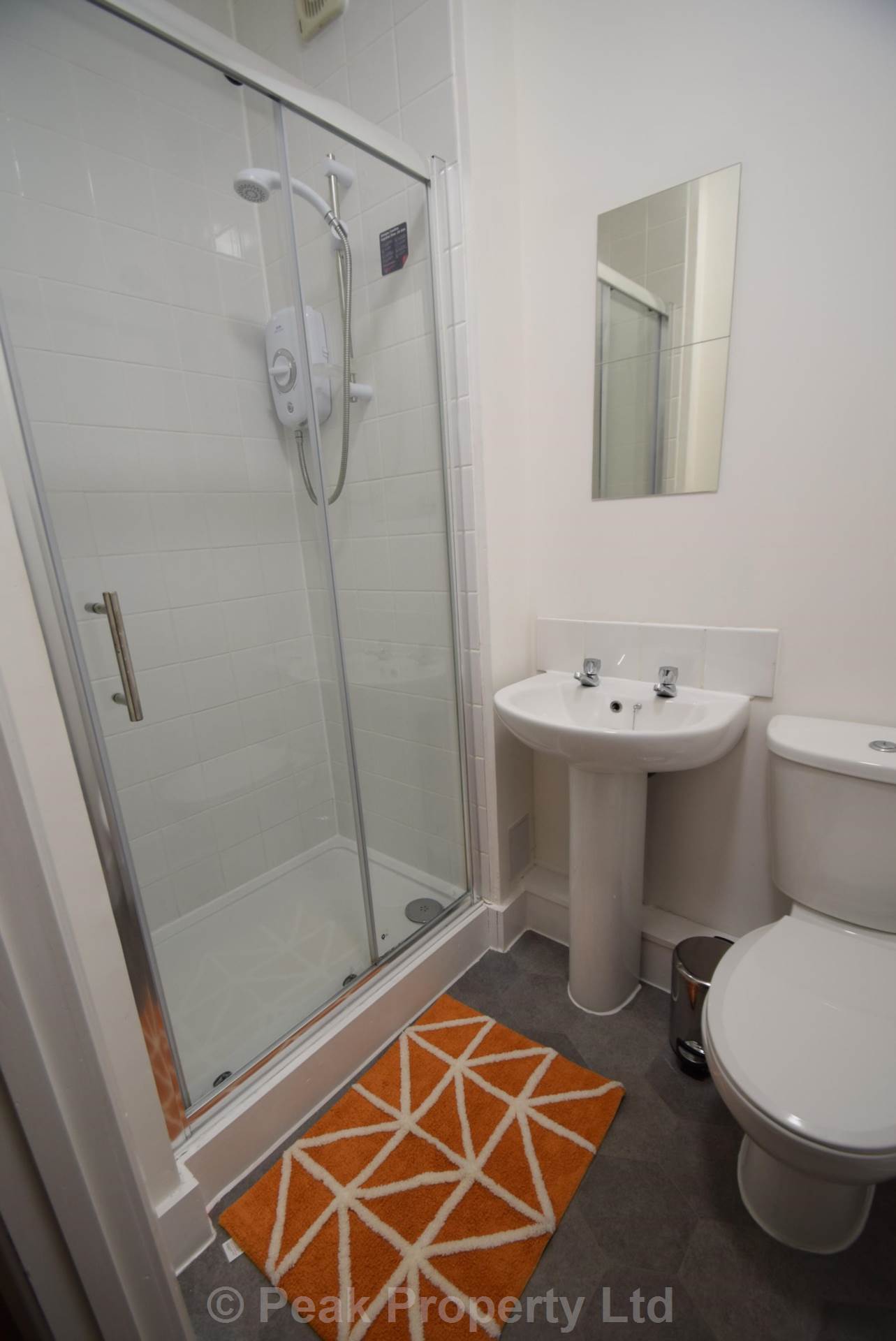 Room 2, Salisbury Avenue, Westcliff On Sea, Image 9