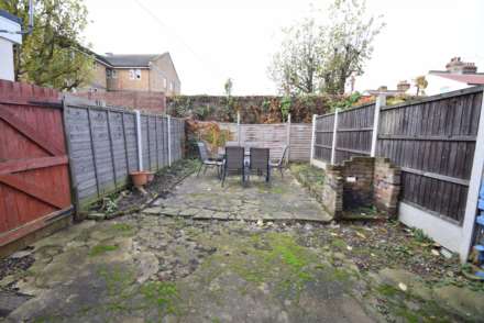 Room 2, Salisbury Avenue, Westcliff On Sea, Image 11