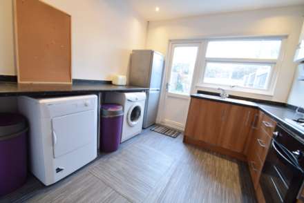 Room 2, Salisbury Avenue, Westcliff On Sea, Image 6