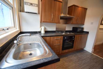 Room 2, Salisbury Avenue, Westcliff On Sea, Image 8
