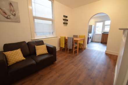 Room 3 - Salisbury Avenue, Westcliff On Sea, Image 3