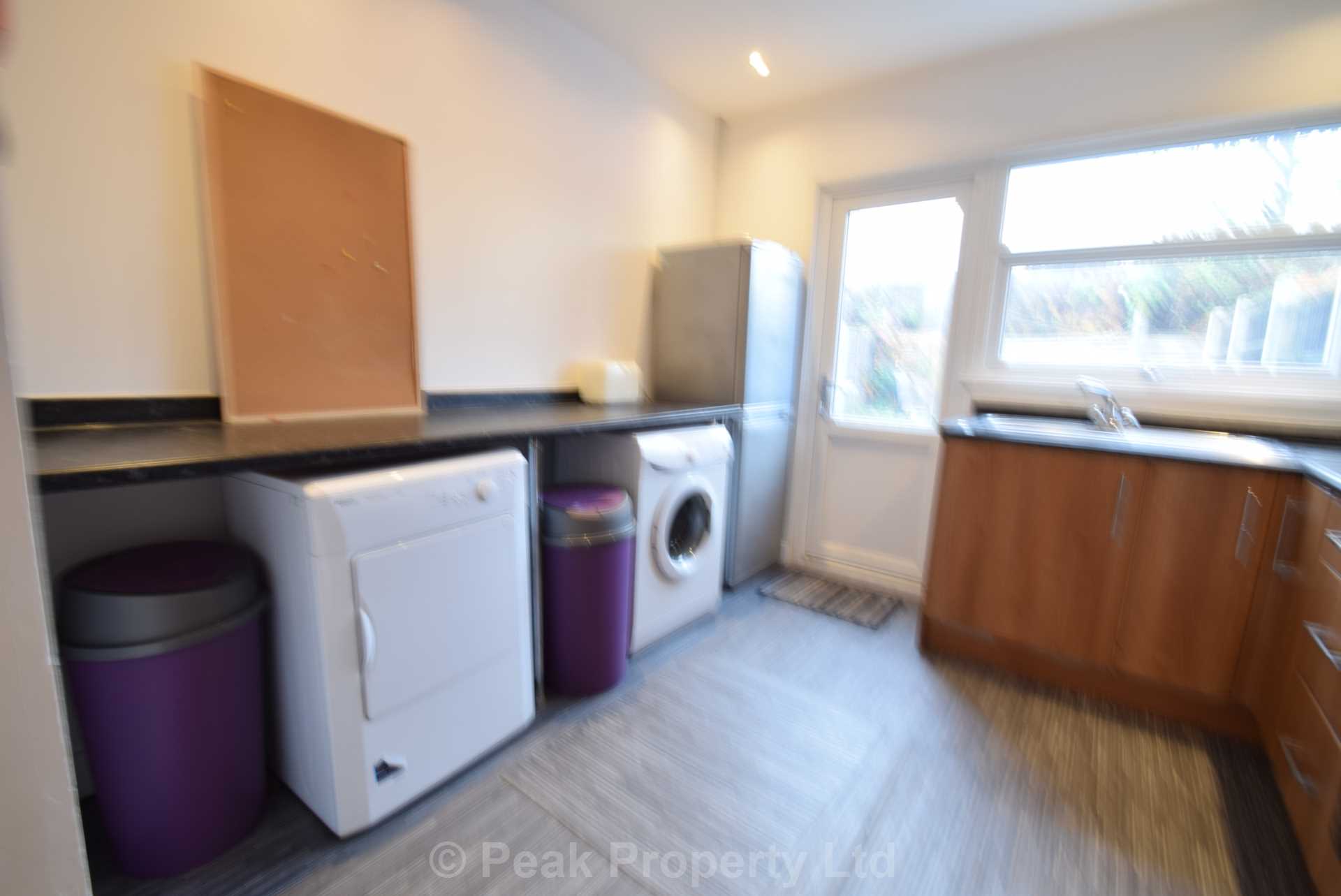 Room 4, Salisbury Avenue, Westcliff On Sea, Image 5