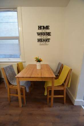 Room 4, Salisbury Avenue, Westcliff On Sea, Image 4