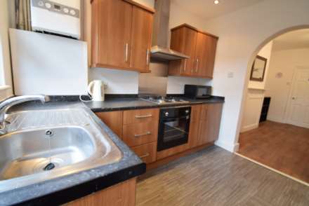 Room 4, Salisbury Avenue, Westcliff On Sea, Image 7