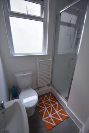 Room 4, Salisbury Avenue, Westcliff On Sea, Image 8