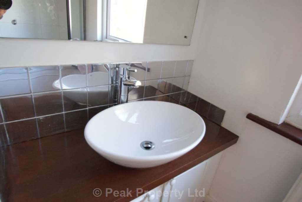 Chelmsford Avenue, Image 9