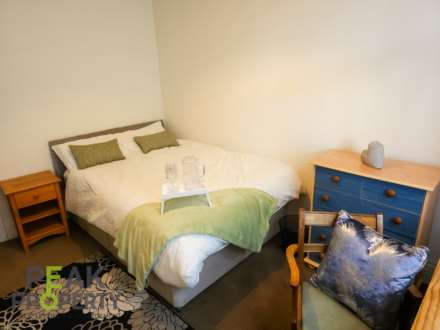 Room 1, Canewdon Road, Westcliff On Sea, Image 3