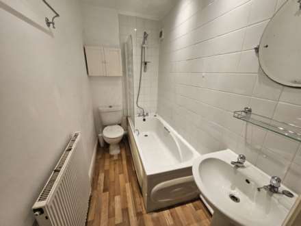 😀STUDENTS😀 ALL 5 ROOMS AVAILABLE!  STUDENT HOUSE SHARE Room 1 - Salisbury Avenue, Westcliff On Sea, Image 4