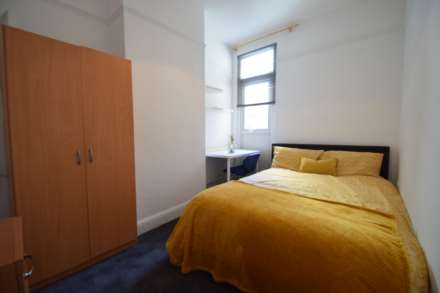 😀STUDENTS😀 ALL 5 ROOMS AVAILABLE!  STUDENT HOUSE SHARE Room 2 - Salisbury Avenue, Westcliff On Sea