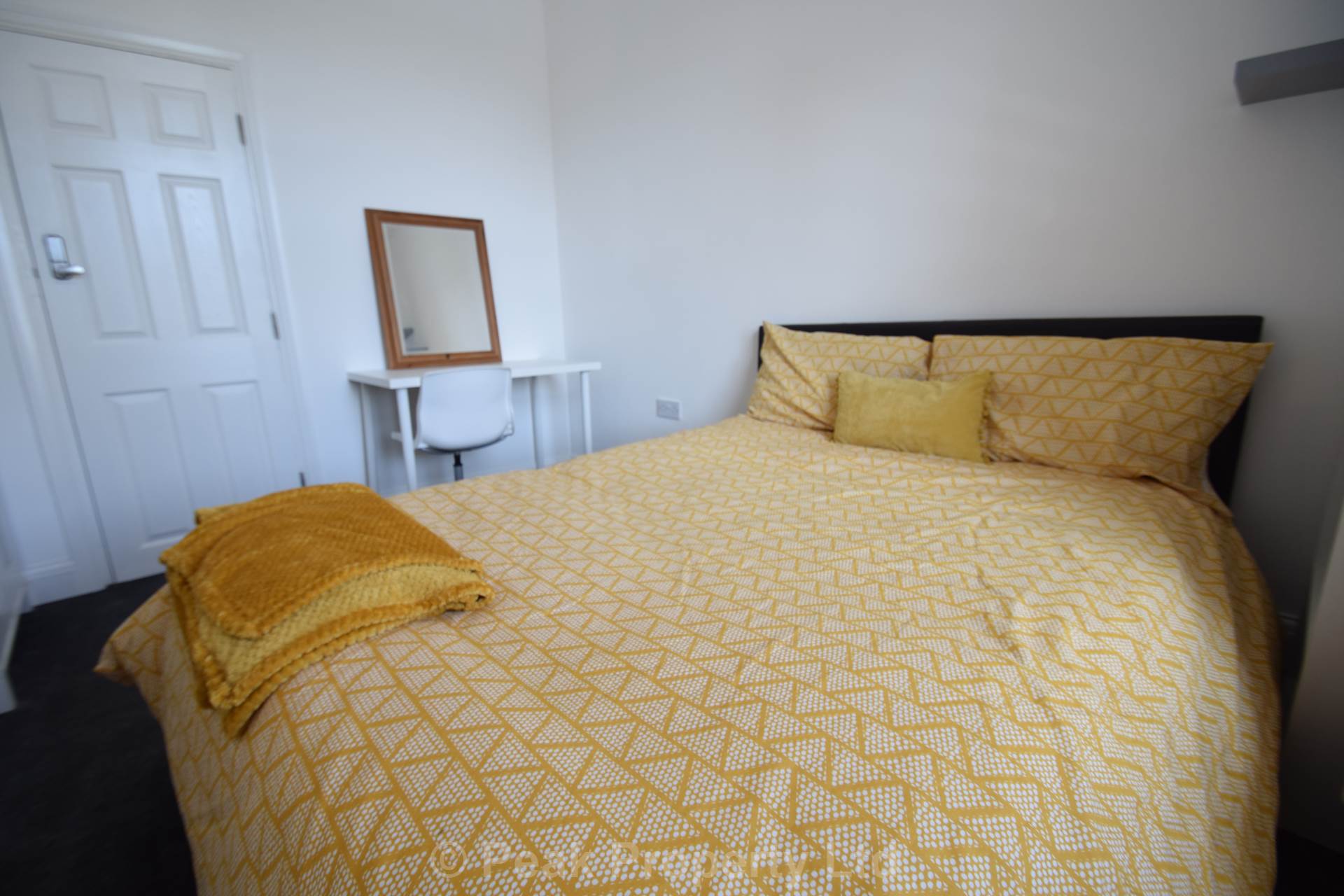 😀STUDENTS😀 ALL 5 ROOMS AVAILABLE!  STUDENT HOUSE SHARE Room 3 - Salisbury Avenue, Westcliff On Sea, Image 1