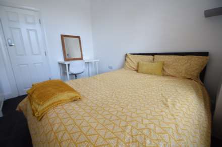 😀STUDENTS😀 ALL 5 ROOMS AVAILABLE!  STUDENT HOUSE SHARE Room 3 - Salisbury Avenue, Westcliff On Sea
