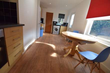 Room 1, Albert Road, Southend On Sea, Image 3